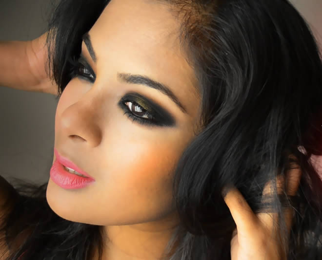 How To Do Smokey Eye Makeup On Brown Skin